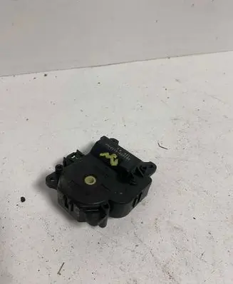 Lexus RX 450H Air flap motor/actuator 0638000172