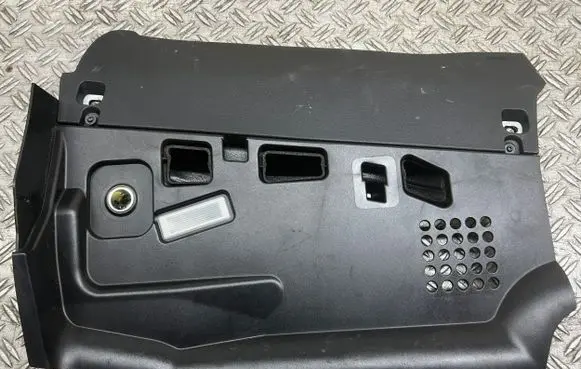 BMW 6 F06 Gran coupe Dashboard lower bottom trim panel 10822910