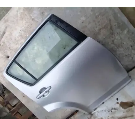 Subaru Justy Rear door