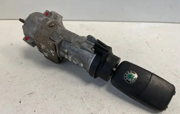 Skoda Roomster (5J) Ignition lock 4B0905851