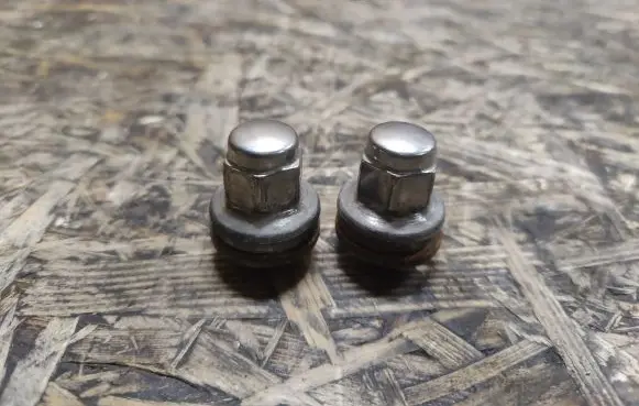 Jaguar XJL Nuts/bolts 