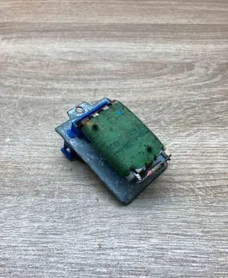 Seat Alhambra (Mk1) Heater blower motor/fan resistor 7M0959263E