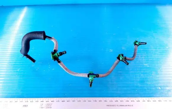 Peugeot Partner Fuel injector supply line/pipe 