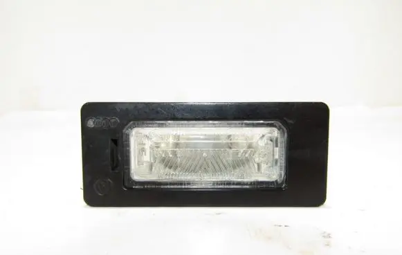 Audi TT TTS Mk2 Number plate light 8t0943021