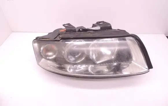 Audi A4 S4 B6 8E 8H Headlight/headlamp D225