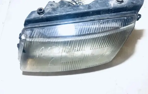 Volkswagen PASSAT B5 Headlight/headlamp 14742704 14742500