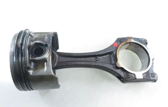 Opel Astra H Piston with connecting rod 86L61A2