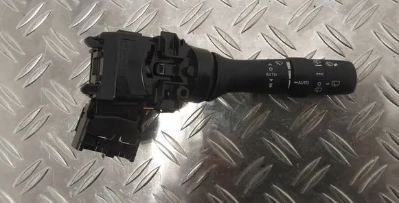 Toyota Verso Wiper control stalk 0519017F381