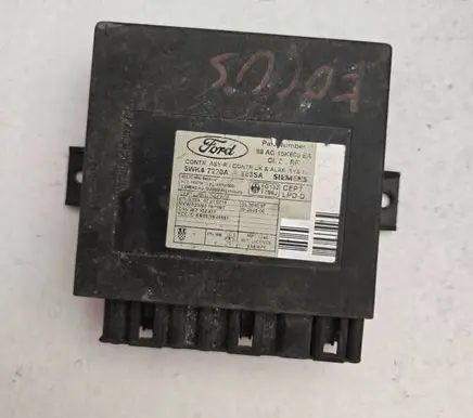 Ford Focus Comfort/convenience module 98AG15K600EA 5WK47220A