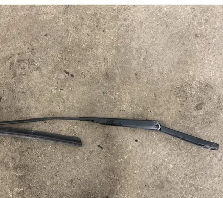 Volkswagen Transporter - Caravelle T6 Front wiper blade arm W54598 AL230