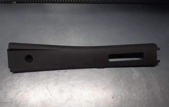 Iveco Daily 3rd gen (B) pillar trim (top) 362000000 500337383 500337385