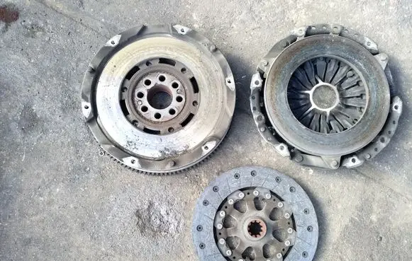 BMW 5 E39 Clutch set kit