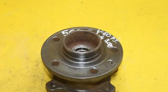 Volvo V60 Rear wheel hub 4X4