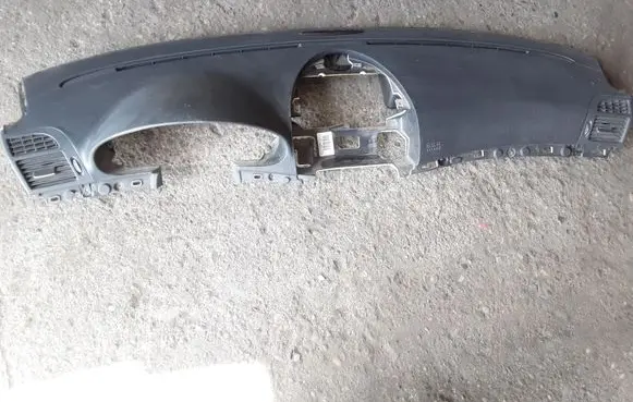 Mercedes-Benz E W211 Dashboard A2116800687