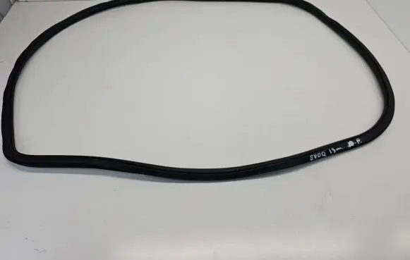 Land Rover Evoque II Front door rubber seal K8D2253A10AC