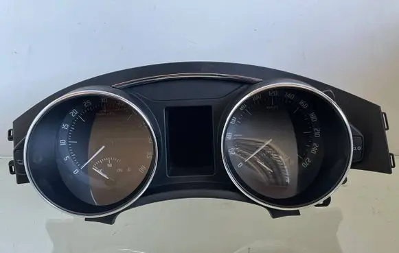 Skoda Superb B6 (3T) Speedometer (instrument cluster) 3T1920841E V0009000 1052500188