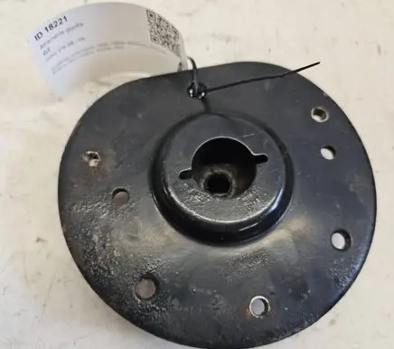 Volvo V70 Front upper strut mount 