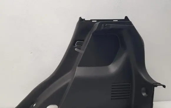 Trunk/boot lower side trim panel