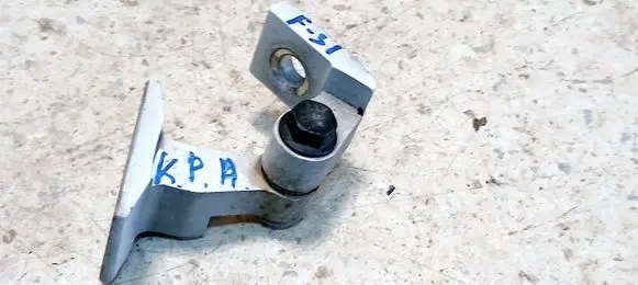 BMW 3 F30 F35 F31 Front door lower hinge 047058 7246067