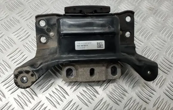 Volkswagen PASSAT B8 Gearbox mount 5Q0199555R