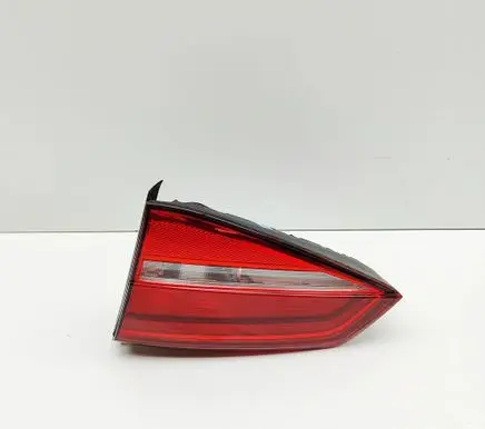 Volkswagen Jetta VI Tailgate rear/tail lights 5C6945094E