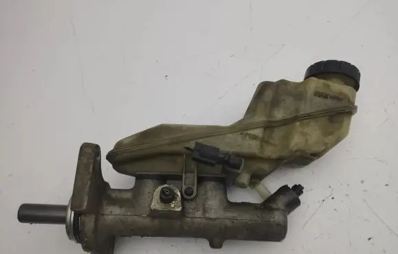 Toyota Corolla E120 E130 Master brake cylinder 744712514