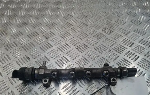 Volkswagen Golf VI Fuel main line pipe 04L089B