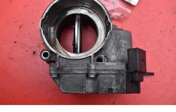 Skoda Octavia Mk2 (1Z) Throttle body valve 03G128063J