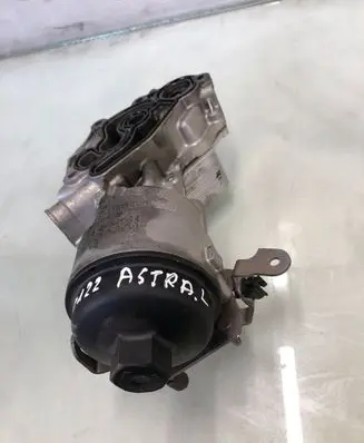 Opel Astra L Oil filter mounting bracket 9823532380