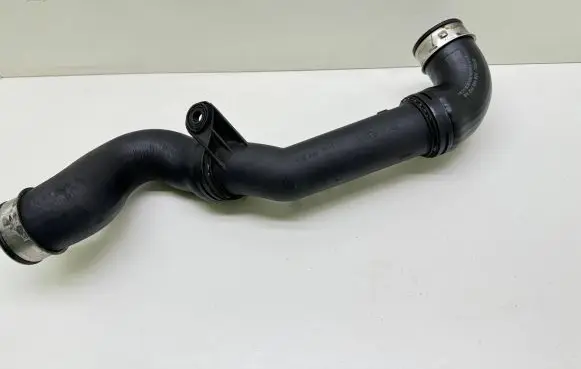 Audi A3 S3 A3 Sportback 8P Intercooler hose/pipe 3C0145770B