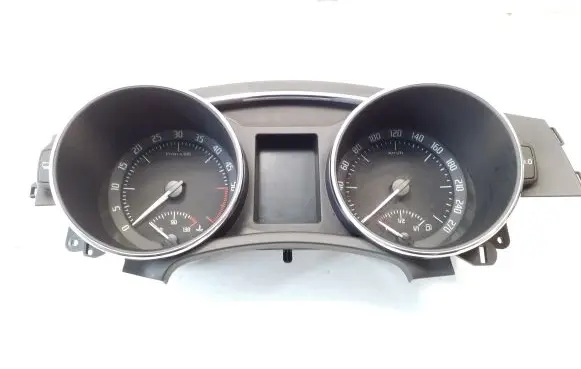 Skoda Superb B6 (3T) Speedometer (instrument cluster) 3T1920841K
