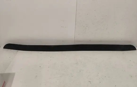 Toyota Auris E180 Front bumper lip 