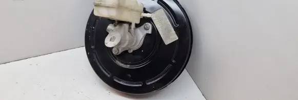 Renault Megane III Brake booster 472100005R