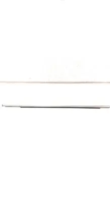 Volkswagen Tiguan Front door glass trim molding 5N0837476E