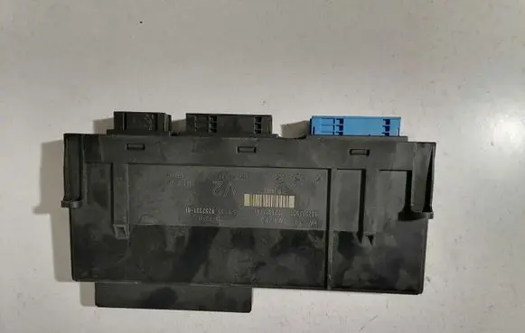 BMW 7 F01 F02 F03 F04 Comfort/convenience module 9252331