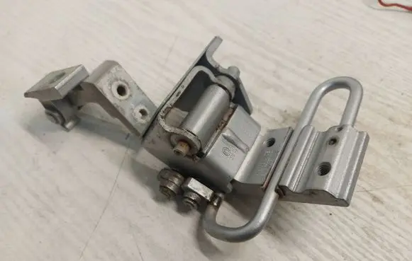 Audi A6 S6 C6 4F Rear door hinge set 8E0833412E