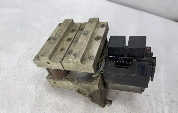 Cadillac Eldorado ABS Pump 0265211003 W7709P 0E719
