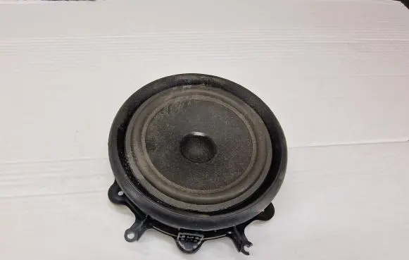 Audi A4 S4 B6 8E 8H Front door speaker 8E0035411