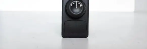 Nissan Almera Tino Wing mirror switch