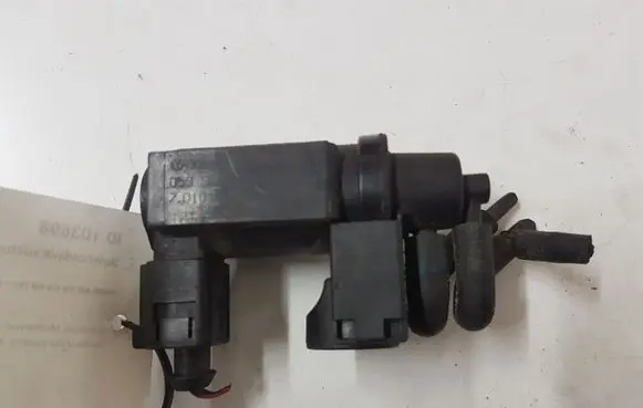 Audi A6 S6 C5 4B Turbo solenoid valve 059906628 70101900