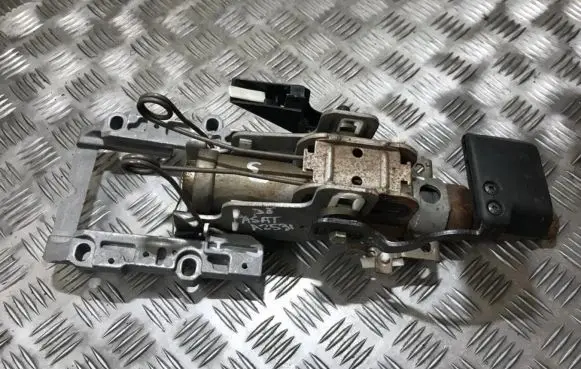 Volkswagen PASSAT B5.5 Steering wheel axle 3b2419502g