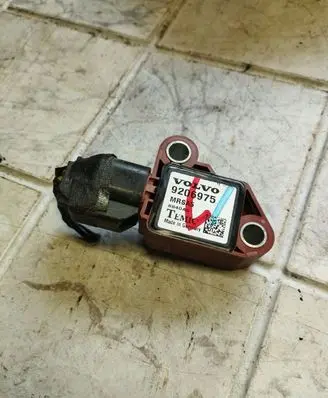 Volvo V50 Airbag deployment crash/impact sensor 9206975