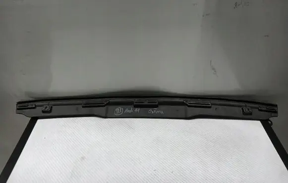 Audi A1 Wiper trim 82A823126
