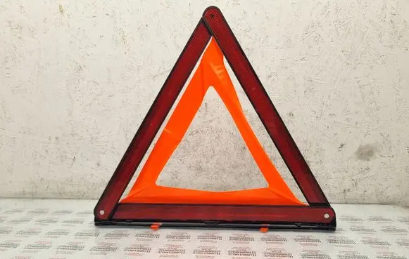 Audi A4 S4 B8 8K Emergency warning sign 8T0860251