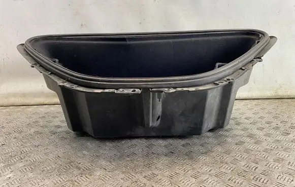 Tesla Model S Other trunk/boot trim element 106045300D