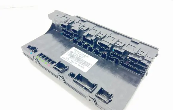 Mercedes-Benz E W211 Fuse module 2115453401 5DK00804721