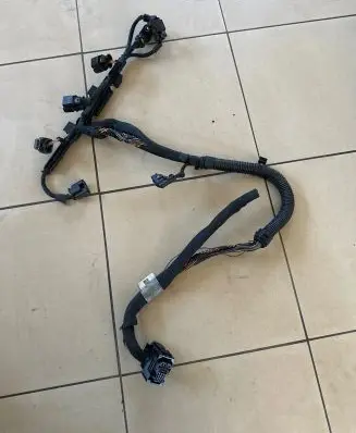 BMW 5 G30 G31 G38 Fuel injector wires 8581459