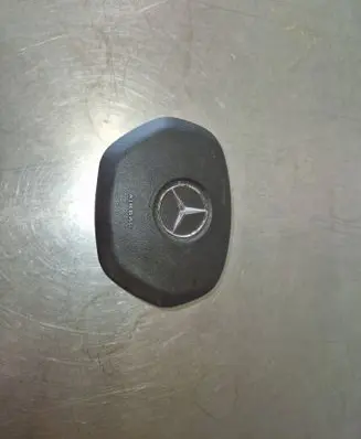 Steering wheel airbag