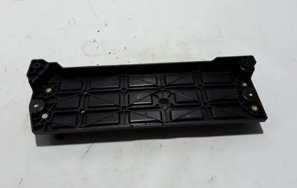 Land Rover Range Rover L405 Pneumatic air compressor holding bracket JPLA2882AC