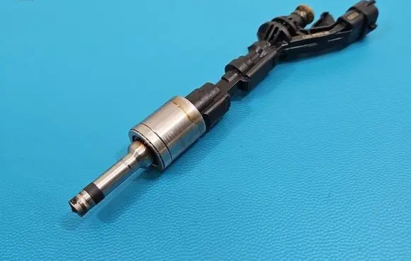 Volvo V40 Fuel injector 0261500155 IMPRK1608075